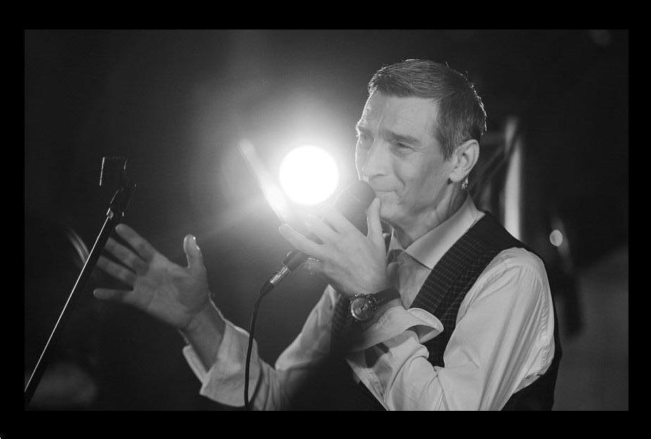 Massimo Savić: “Kada zastanem, pitat ću zvijezde koliko me dijeli do tebe…”